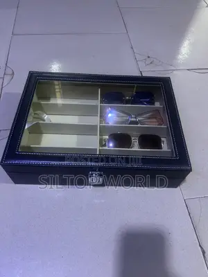 Multipurpose 8 Slots Sunglasses Storage Box
