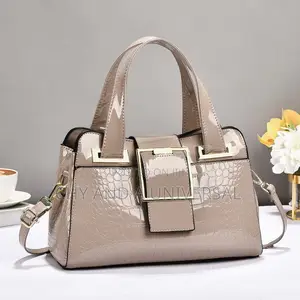 High Quality Handbag With Adjustable Strap