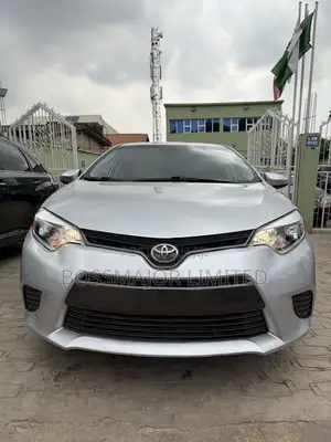 Toyota Corolla LE Eco 4dr Sedan (1.8L 4cyl CVT) 2015 Silver