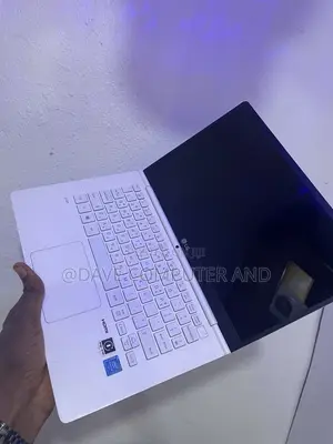 Laptop LG Gram 14 4GB Intel Pentium SSD 128GB