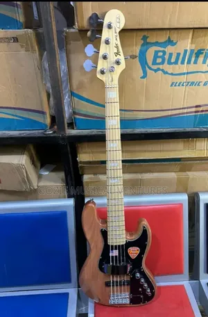 22fret Fender Jazz Ative 5-Strings Wood Colour With Clean Sound.