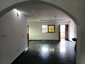 4bdrm Apartment in Apapa for rent
