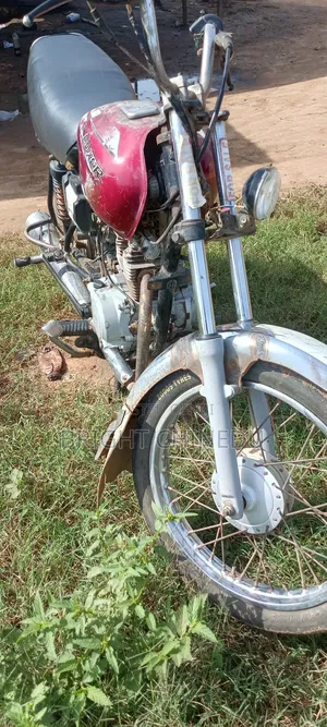Bajaj Boxer 100 2020 Red