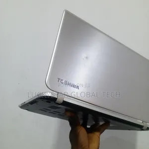 Laptop Toshiba Satellite C850 8GB Intel Core i7 HDD 500GB