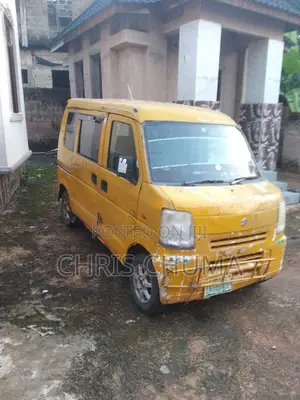 Suzuki Every 2012 Yellow