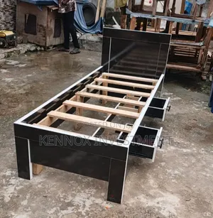 Quality 3ft by 6ft Wooden Bedframe With Attached Drawers