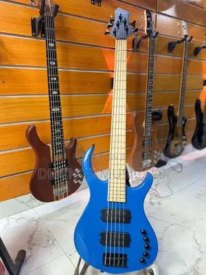 5 Strings Fender Active Bass Guitar