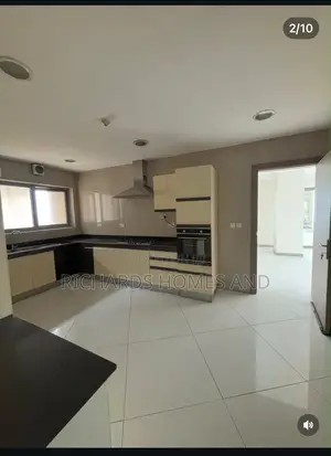 4bdrm Penthouse in Ahmadu Bello Way for rent