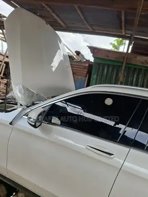 Vehicle Window Tint/Tinted Glass.