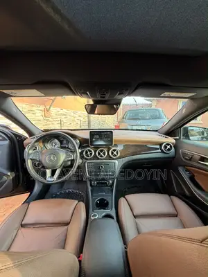 Mercedes-Benz GLA 250 2016 Black