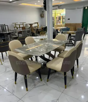 Dinning Table With 6 Chairs