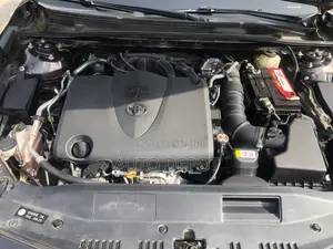 Toyota Camry XLE V6 FWD (3.5L 6cyl 8AM) 2018 Gray