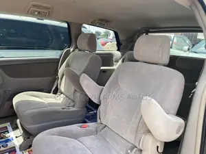 Toyota Sienna XLE 2007 Gold