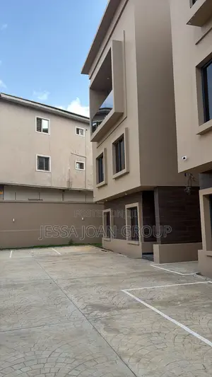 5bdrm Townhouse/Terrace in Jabi for sale