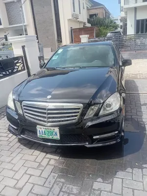 Mercedes-Benz E350 Base 4dr Sedan RWD (3.5L 6cyl 7A) 2012 Black