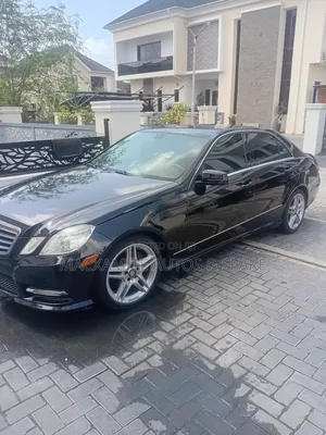 Mercedes-Benz E350 Base 4dr Sedan RWD (3.5L 6cyl 7A) 2012 Black
