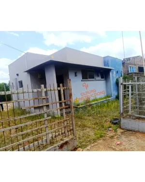 4bdrm Apartment in Aregbe ,, Osogbo for sale