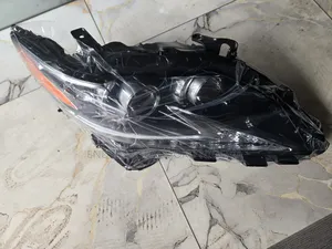 Headlamp Es350 2018 Available