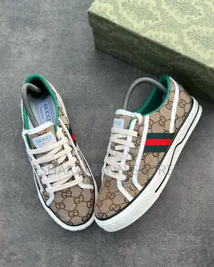 Original Gucci SNKS Red Sole