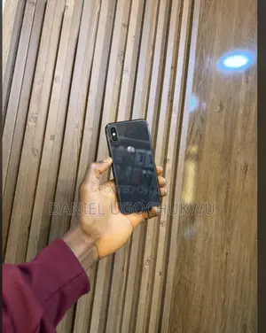 Apple iPhone X 64 GB Black