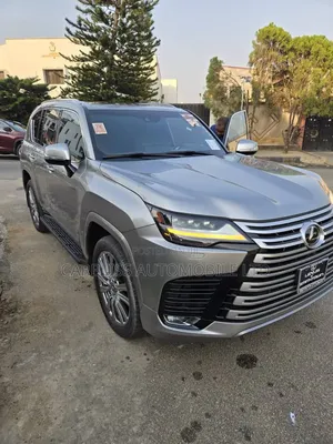 Lexus LX 600 2023  Gold 
