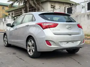Hyundai Elantra 2012 Silver
