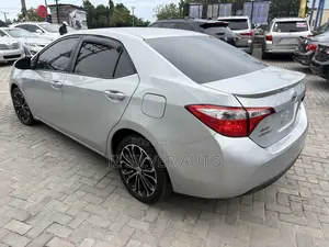 Toyota Corolla S 4dr Sedan (1.8L 4cyl CVT) 2015 Silver