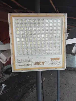 100 Watts Akt Floodlight