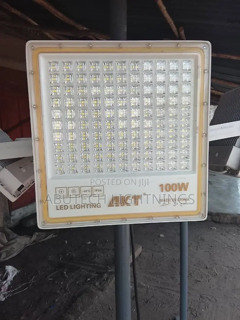 100 Watts Akt Floodlight