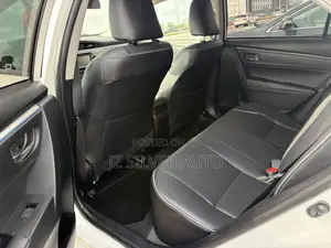 Toyota Corolla S 4dr Sedan (1.8L 4cyl CVT) 2015 White