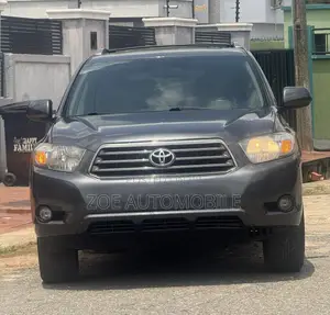 Toyota Highlander SE 2010 Black