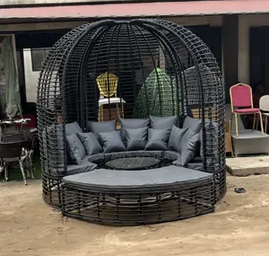 Circular Pe Rattan Outdoor Daybed With A Canopy And Gray Cushions