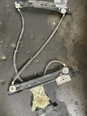 Engine Door Glass Lifter Chevrolet Camaro 2010-2014