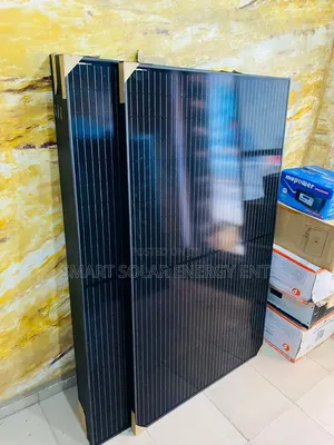 400watt Canadian Black Halfcut Panel