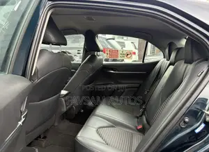 Toyota Camry SE FWD 2020 Blue