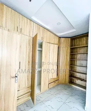 4bdrm Duplex in Orchid Road, Ikota for rent