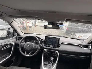 Toyota RAV4 XLE AWD 2020 Black