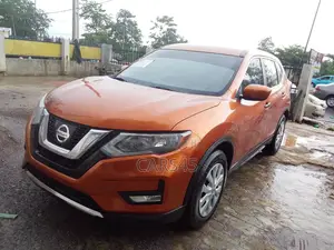 Nissan Rogue 2017 Orange