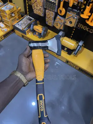 600g Ingco Heavy Duty Industrial Axe
