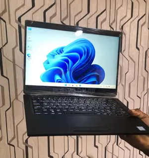 New Laptop Dell Latitude 7390 8GB Intel Core i5 SSD 256GB