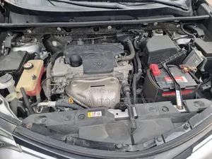 Toyota RAV4 XLE 4dr SUV (2.5L 4cyl 6A) 2018 Silver