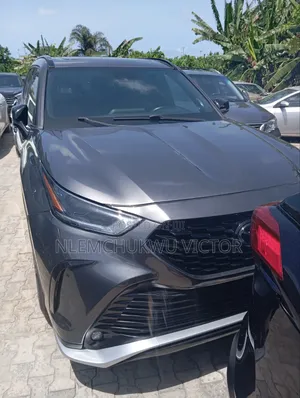 Toyota Highlander XSE 2021 Gray