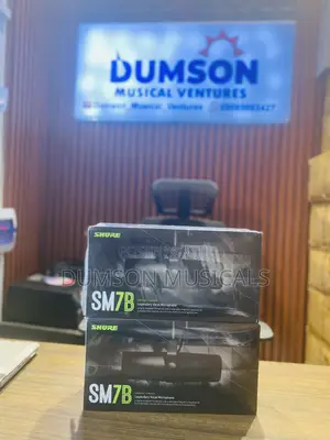Shure Sm7b Vocal Dynamic Microphone for Broadcast, Podcast