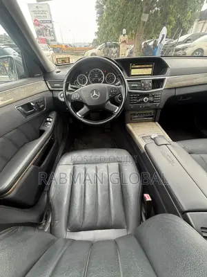 Mercedes-Benz E350 Base 4Matic Sedan AWD (3.5L 6cyl 7A) 2010 Gray