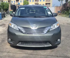 Toyota Sienna Limited 7 Passenger 2011 Gray