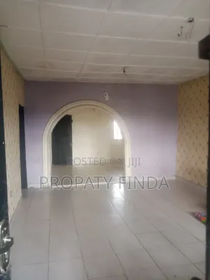 3bdrm Apartment in Chinda, Obio-Akpor for rent