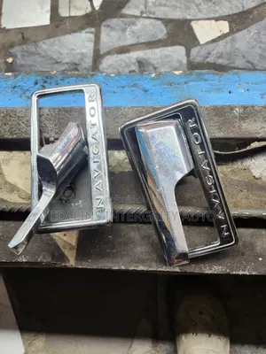 Inner Door Handle Ford Expedition and Lincoln Navigator 2010