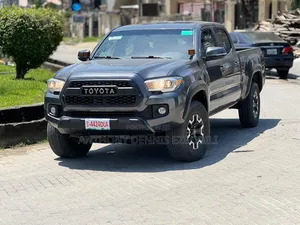 Toyota Tacoma 4dr Double Cab 2016 Gray