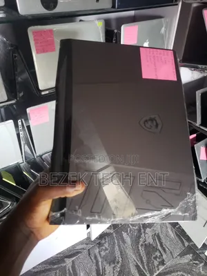 New Laptop MSI Pulse GL76 16GB Intel Core i9 SSD 1T