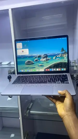 Laptop Apple MacBook Pro 2020 16GB Intel Core i7 SSD 512GB